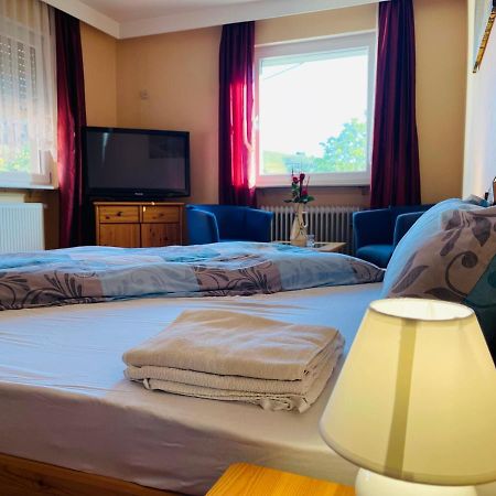 Hotel Ochsen Ortenberg  ภายนอก รูปภาพ